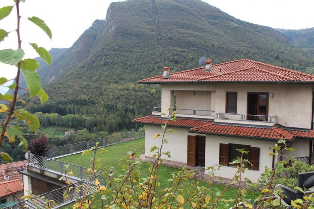 Cozy House On Iseo Lake Fonteno Exterior photo