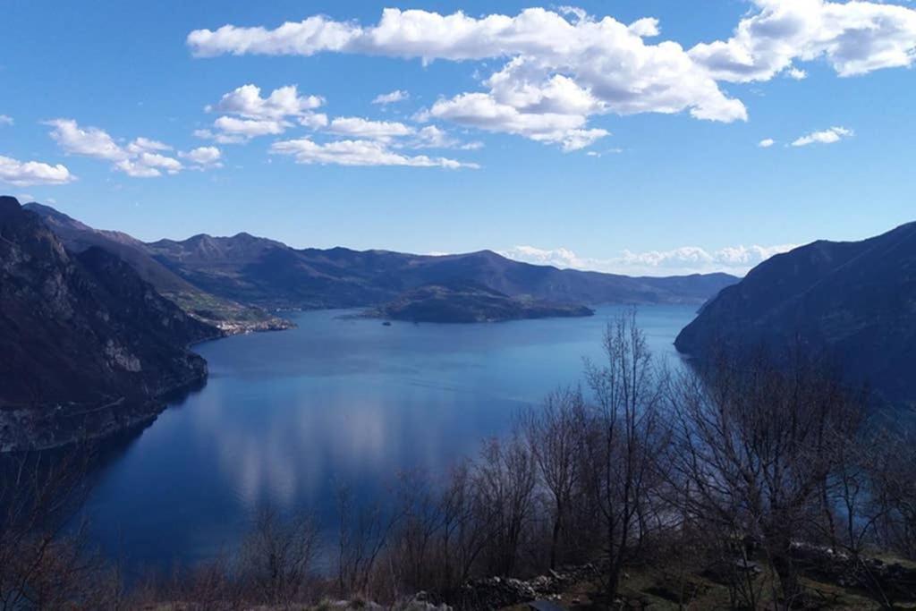 Cozy House On Iseo Lake Fonteno Exterior photo